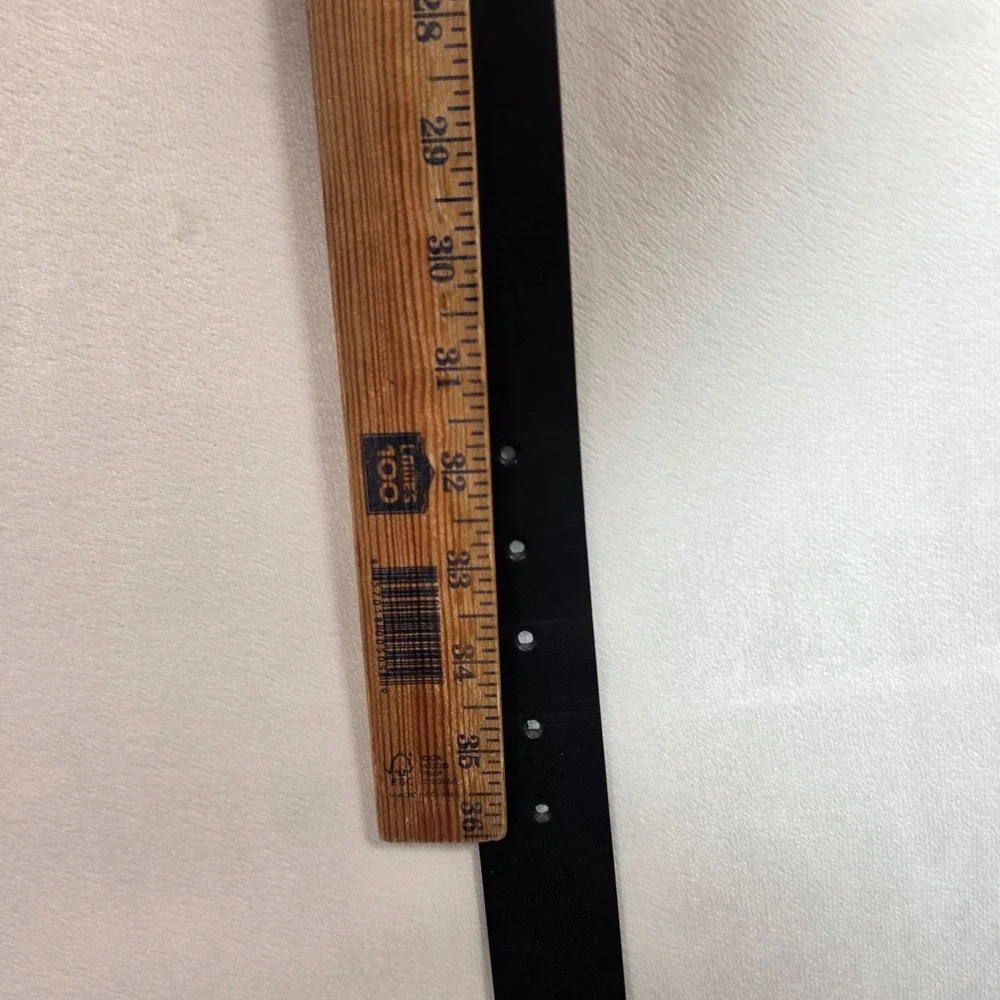 Guess Belt Mens 32 Black Silver Buckle Minimalist Preppy Old Money Business